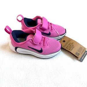 Nike Kids Sneakers in Pink and Navy